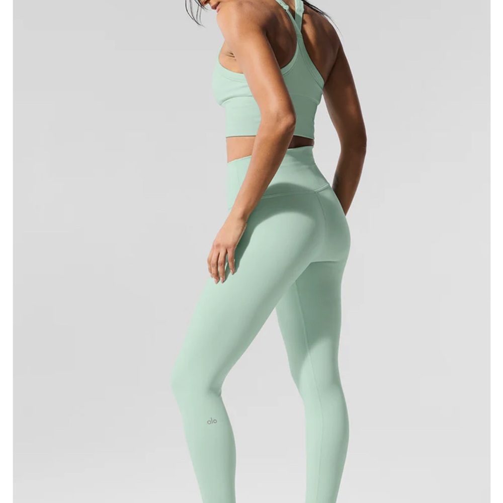 ALO Yoga Women's limited spearmint Leggings Sz M - Picture 2 of 6
